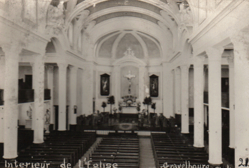 Interieur de l'eglise-Church interior