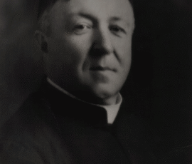 L'abbé Louis-Pierre Gravel, prêtre-fondateur et colonisateur de Gravelbourg.
Father Louis-Pierre Gravel, colonizer-priest and founder of Gravelbourg.