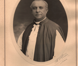 Photo de Monsignor Charles Maillard prise lorsqu'il est élevé au titre de Prélat Domestique en 1929.
Photograph of Monsignor Charles Maillard, elevated to the title of Domestic Prelate in 1929.