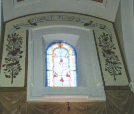 La Pentecôte – 3e Mystère Glorieux – colombe avec les sept langues de feu, qui représentent les sept dons du Saint-Esprit.
Pentecost – 3rd Glorious Mystery – dove and the seven tongues of fire representing the seven gifts of the Holy Spirit.